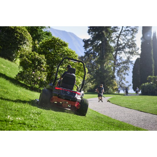 Cramer OPTIMUS™ ZTC182R Zero Turn Ride-on.