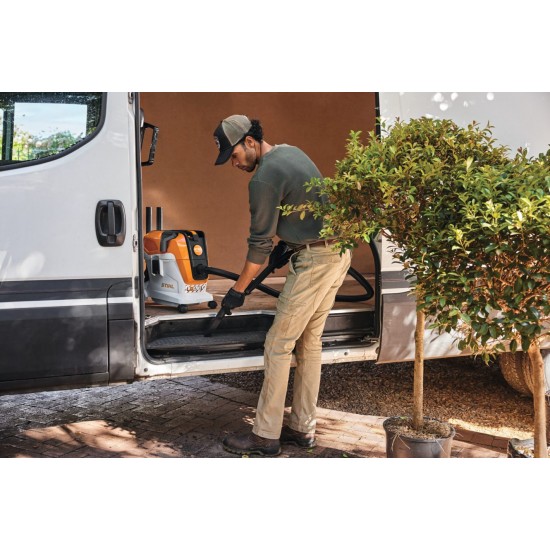 STIHL SEA 100 - Cordless wet & dry vacuum cleaner (AP System) STIHL SEA 100 - Cordless wet & dry vacuum cleaner (AP System)